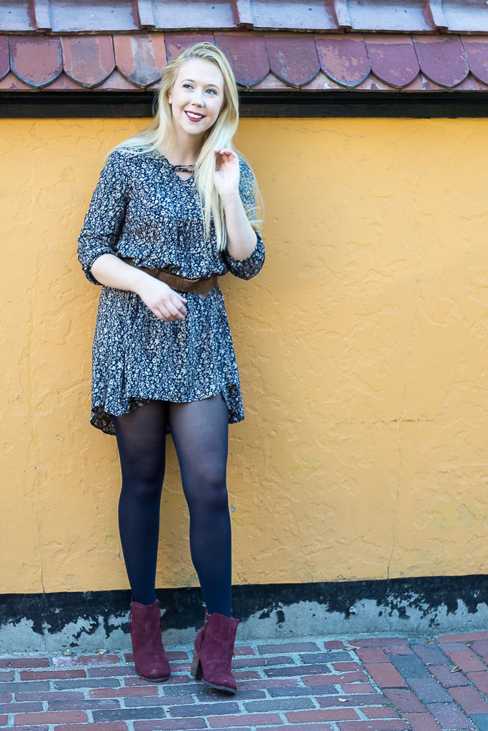 yellow wall, beacon hill, boho chic for fall, boho fashion, boho dresses, fall fashion, fall style, fall outfits for women, fashion stylist blog, floral dresses, floral dresses for fall